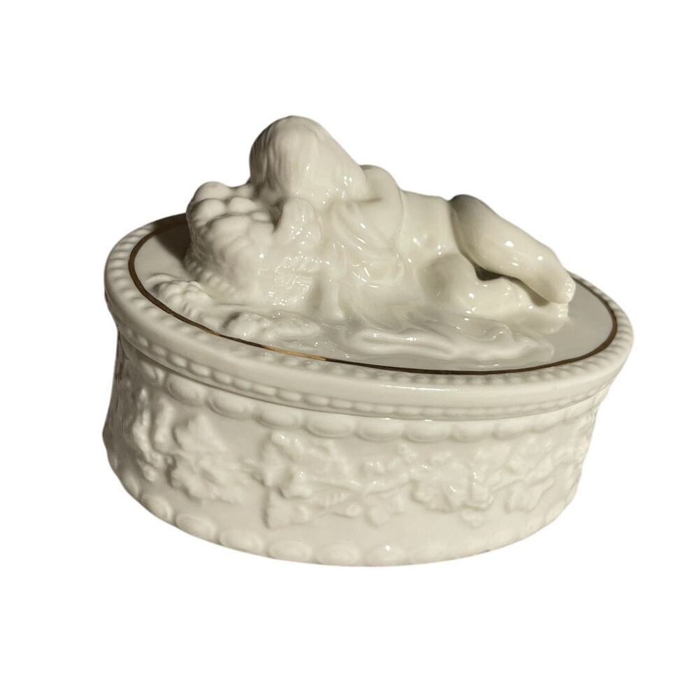 Belleek - Cherub Trinket Box - Gilt 0681 - Ireland - Porcelain Oval - EUC